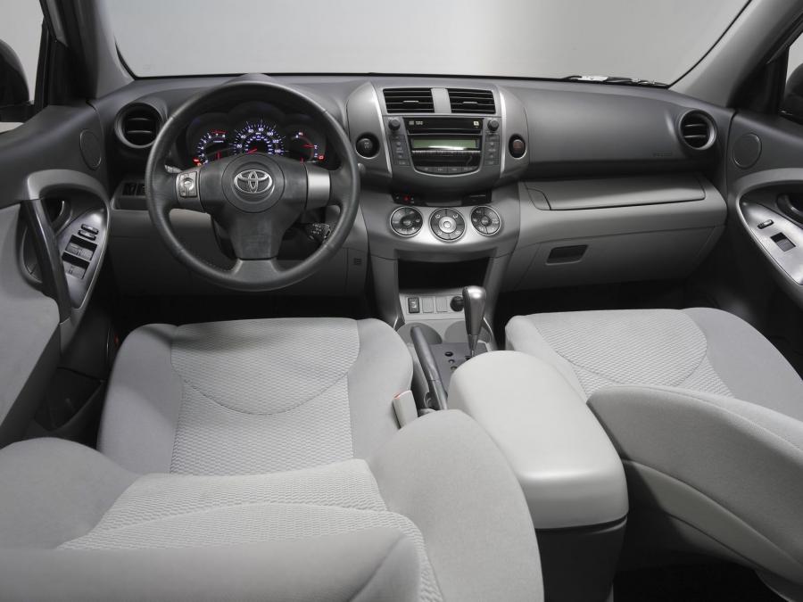  Toyota RAV4 2005 года  (фото 171 из 172)